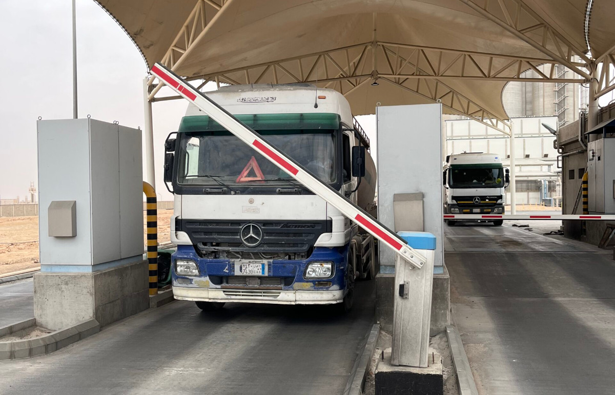 Truck entry at bulk materials plant - Axians | IAS